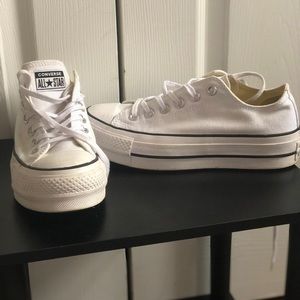 Converse Tennis Shoes